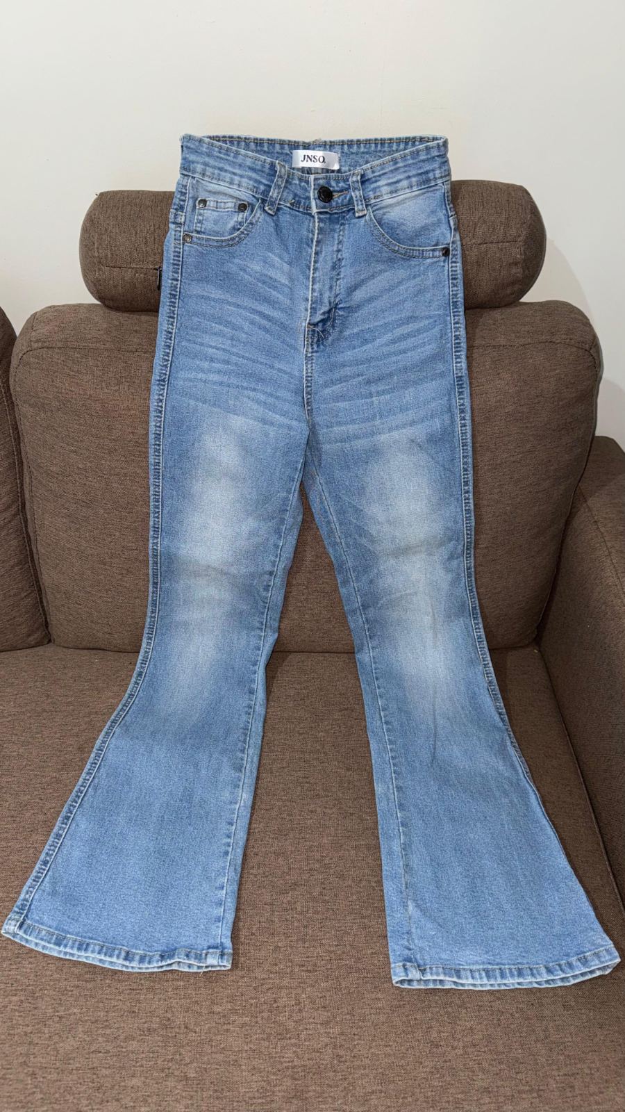 Foto iklan preloved jeans 1