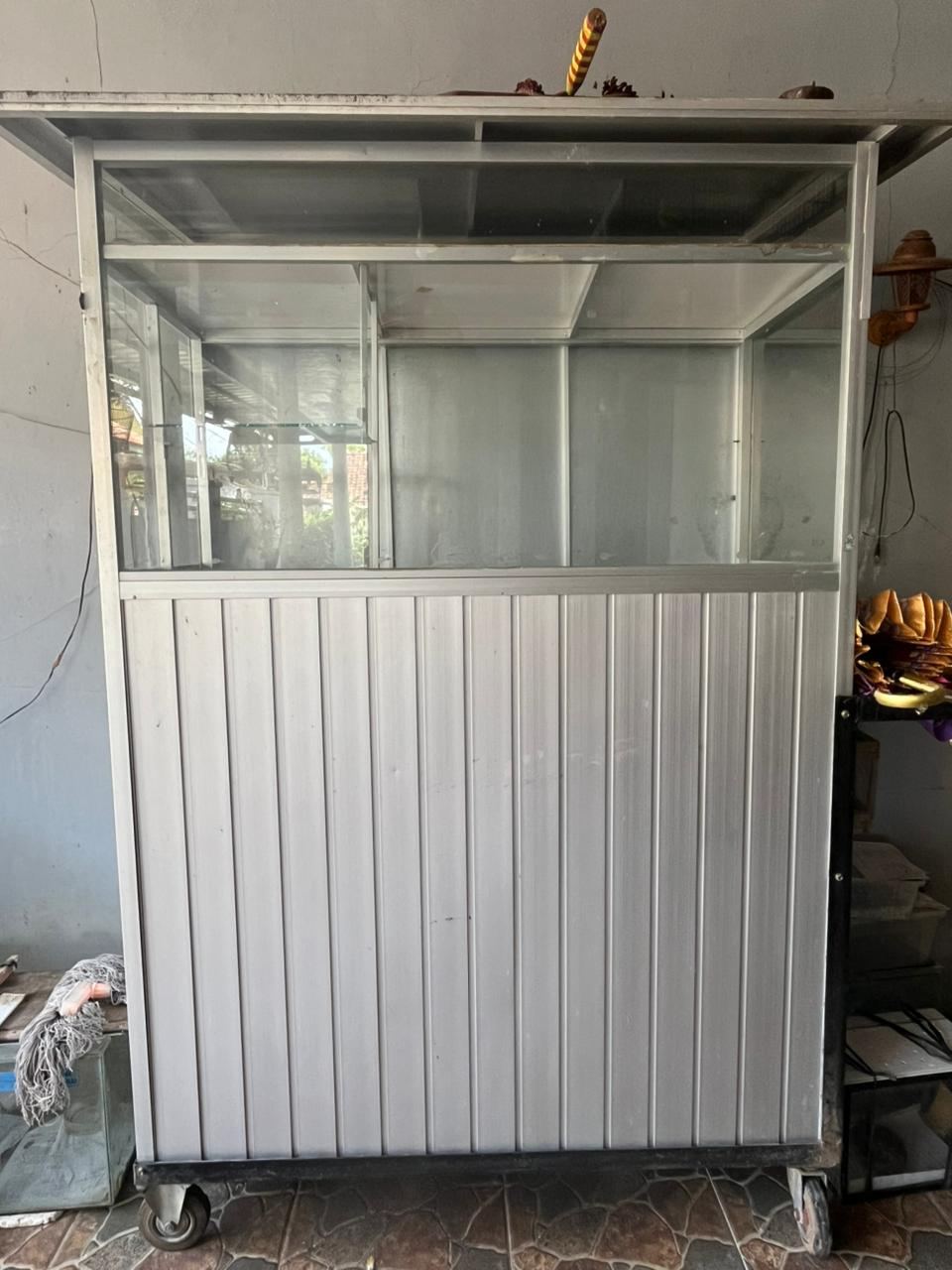 Foto iklan Gerobak Etalase Jualan Aluminium Bekas 2
